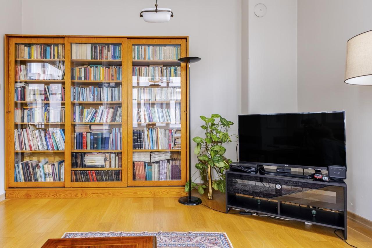 Flat With Balcony And Bosphorus View In Beyoglu Appartement Istanboel Buitenkant foto