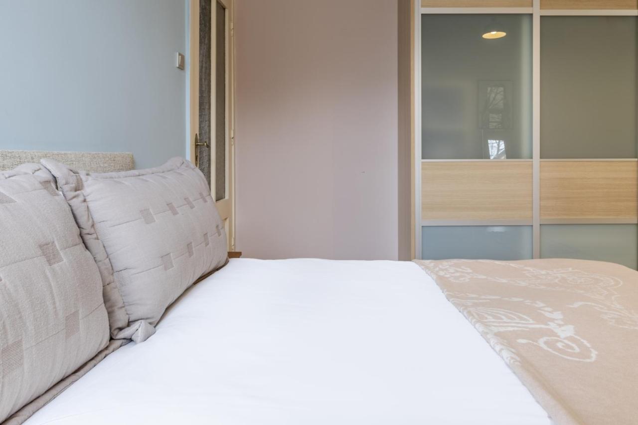 Flat With Balcony And Bosphorus View In Beyoglu Appartement Istanboel Buitenkant foto